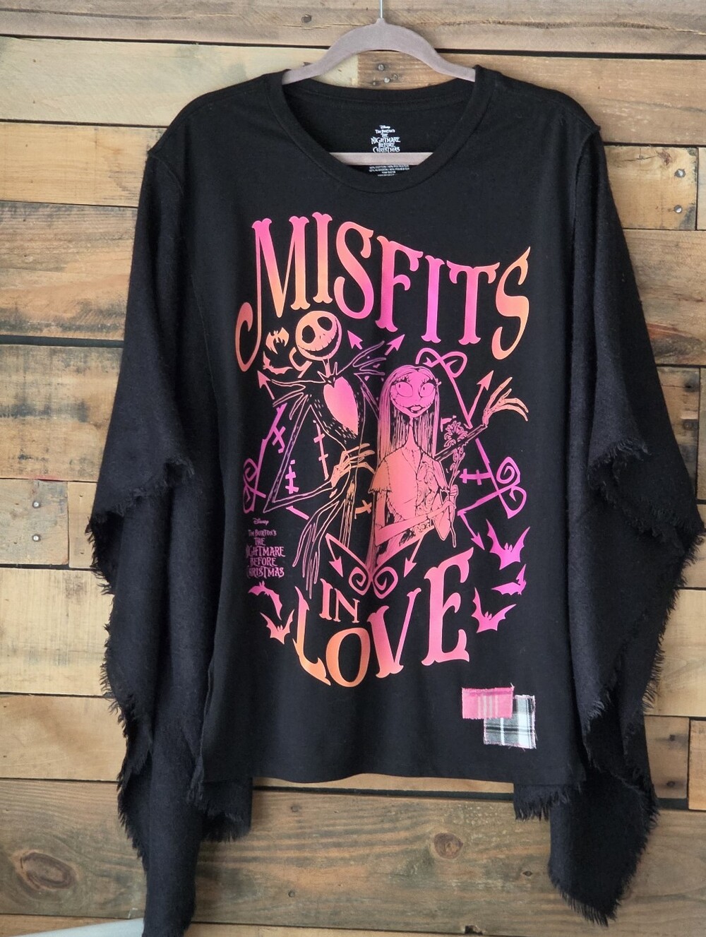 Upcycled Top with Pink-Orange Ombre "Misfits in Love" Graphic